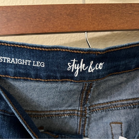 Style & Co Women’s Jeans Blue Size 14 Straight Leg Medium Wash - Picture 3 of 5